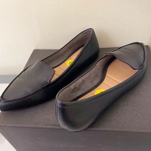 Point toe Flats